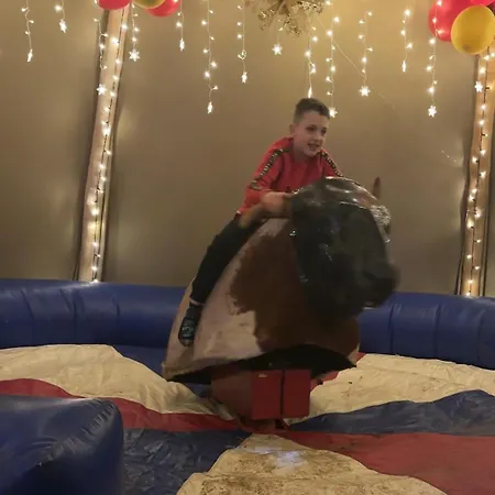 Lyxtält Burtree House & Retreats Tipi With Secluded Hot Tub *