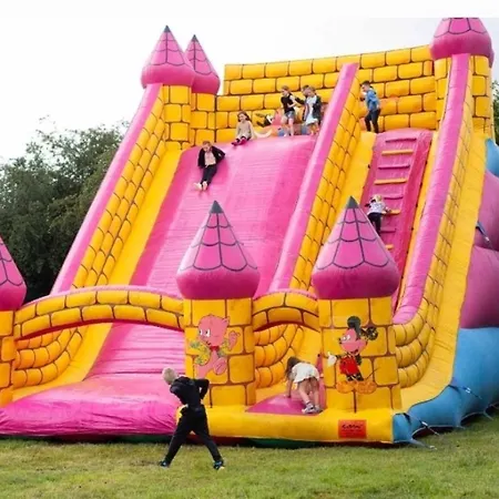 Burtree House & Retreats Tipi With Secluded Hot Tub Lyxtält Thirkleby