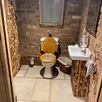 Burtree House & Retreats Tipi With Secluded Hot Tub * Thirkleby