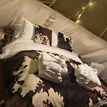 Burtree House & Retreats Tipi With Secluded Hot Tub *